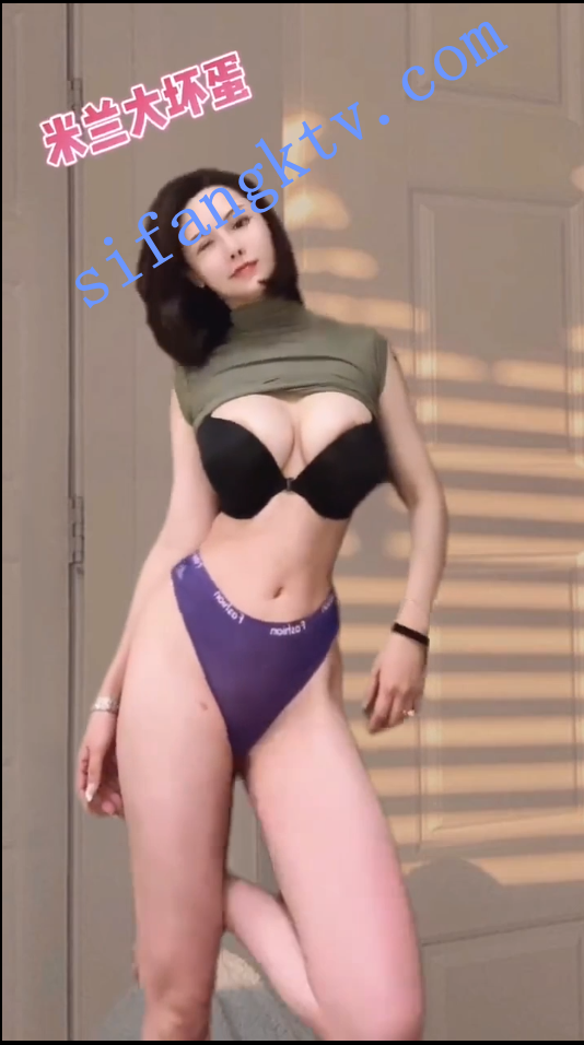 巨乳网红 米兰大坏蛋最新洗澡真空福利 图 03