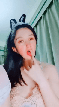 ♥️ 小叶璇 极品颜值范御姐直播PK平台女主播掰逼浪叫 图 01