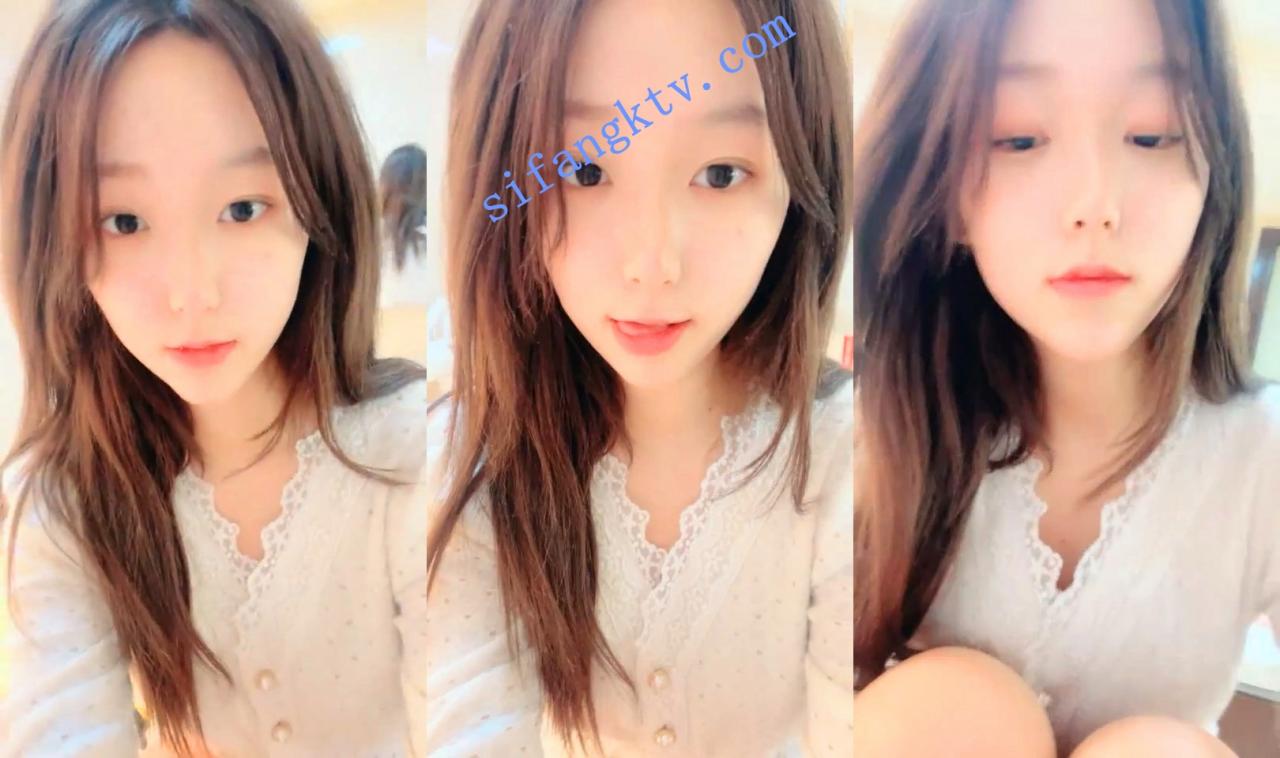 ₩ 美女落九川 女大学生清秀美女魔鬼身材道具插逼诱惑 图 01