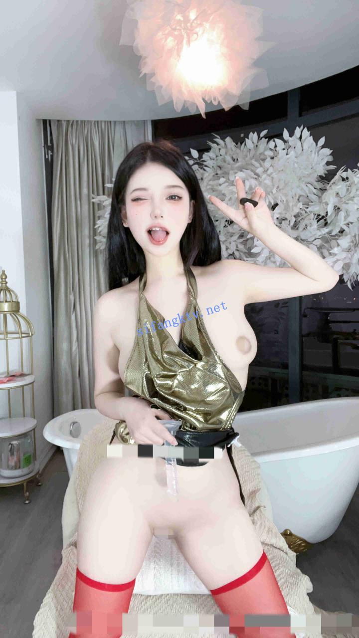 超级反差网红女神 欲梦 6月最新付费福利 图 01