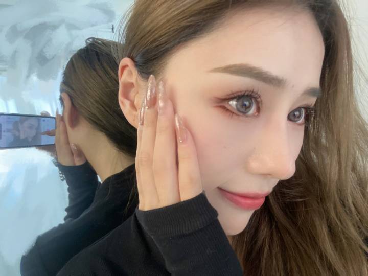 推特 雪莉 瑜伽教练极品身材 丝袜美腿跳蛋紫薇酥软呻吟 图 01