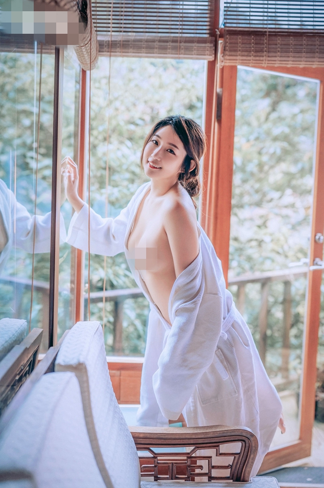 ❤️JVID-肉包 与童颜巨乳直播主的温泉之旅,全裸模拟啪啪 图 02