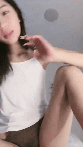 ⚫️新人下海~极品女神 摇摇想吃糖 模特身材~自慰喷水 图 01