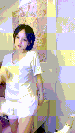 清纯校花回归!简直美炸了~ 鬼鬼 道具插穴!高潮流白浆~ 图 01