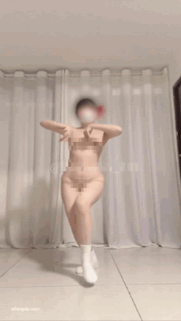 ❤️推特白虎双马尾萝莉❤️婉婉 超大尺度掰穴裸舞合集 图 02