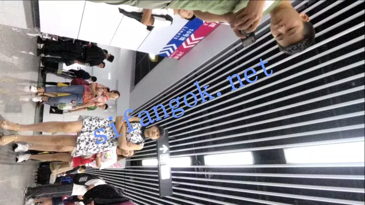 ✅ 机场大师级系列 街拍抄底各种极品美女小姐姐大合集 图 38