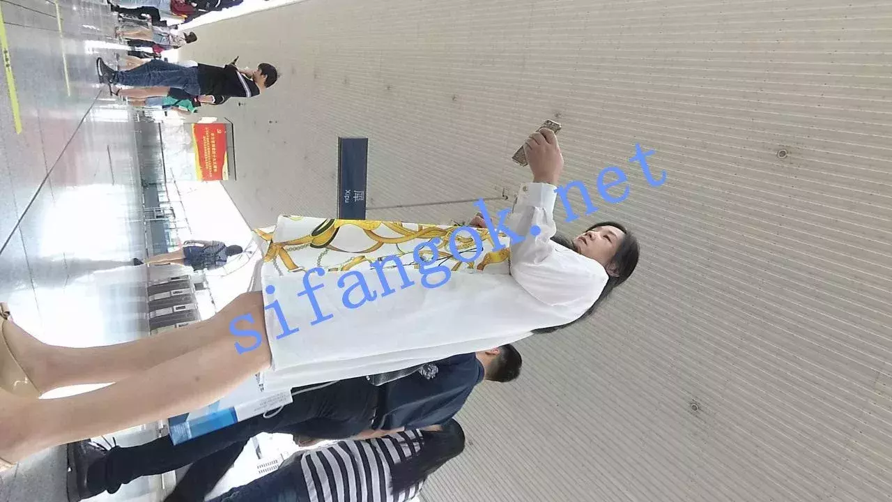 ✅ 机场大师级系列 街拍抄底各种极品美女小姐姐大合集 图 28