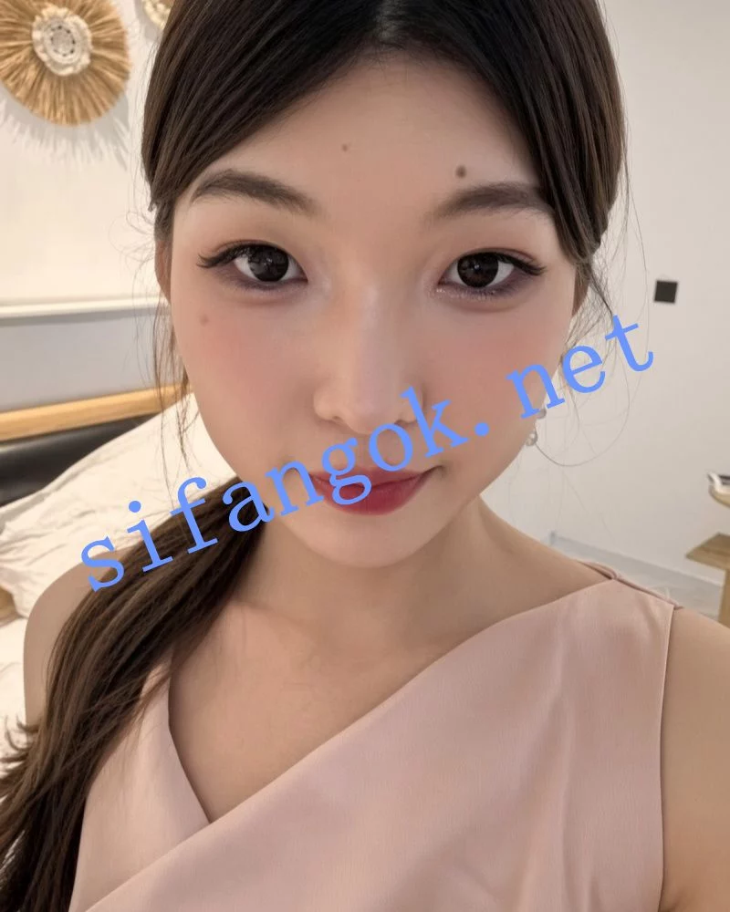 高贵反差美女花衬衫被按头深喉穴口湿亮特写,真实感拉满 图 10