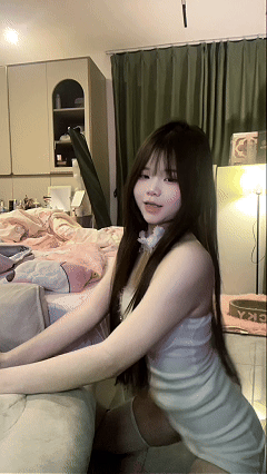 快手精致小蛋糕 KK421 娃娃脸可爱妹子反差裸舞 自慰福利 图 02
